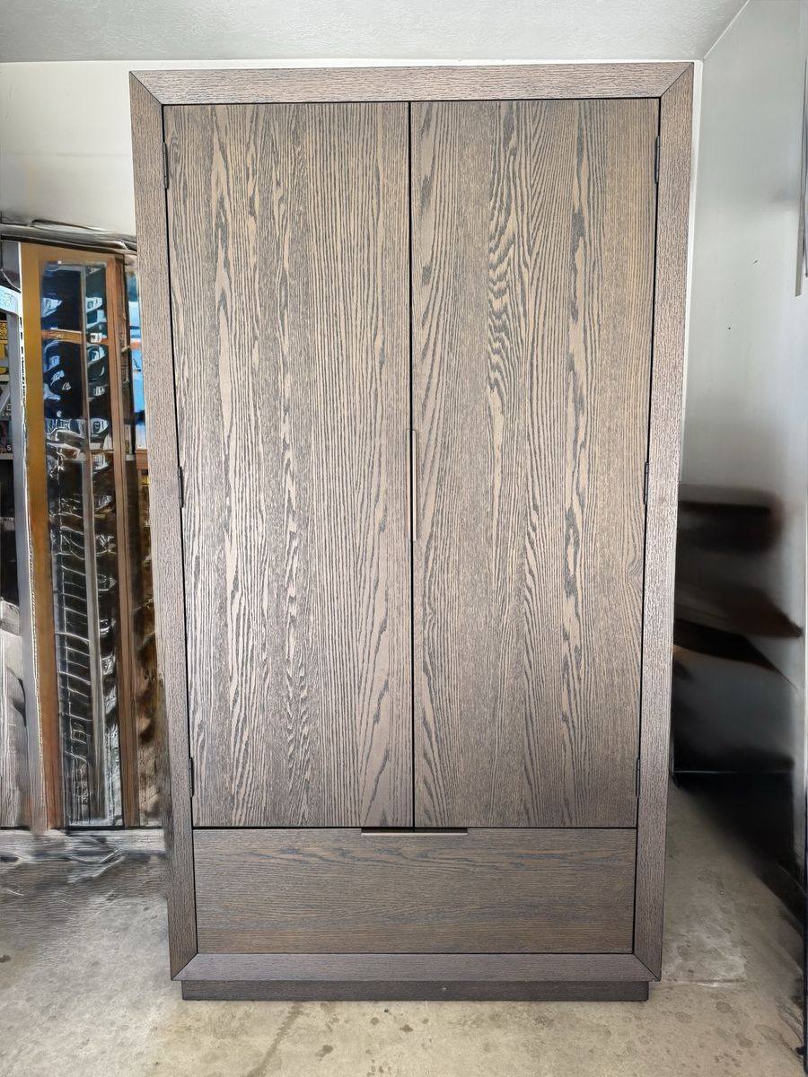 Armoire-Waredrobe-TV Cabinet