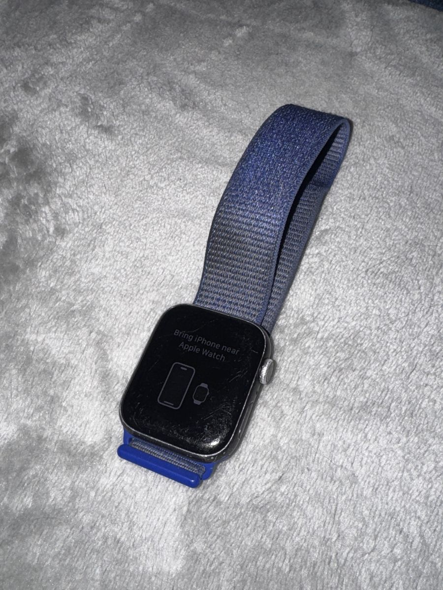Apple Watch SE 44mm Aluminum GPS LTE with Blue Loop Band