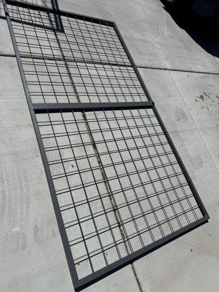 4'x8' Steel Framed Wire Gate