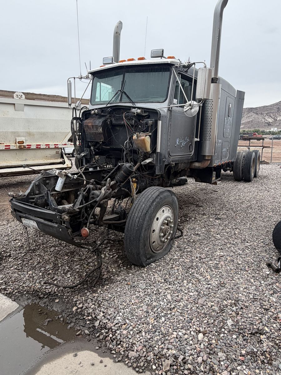 1983 Kenworth T600