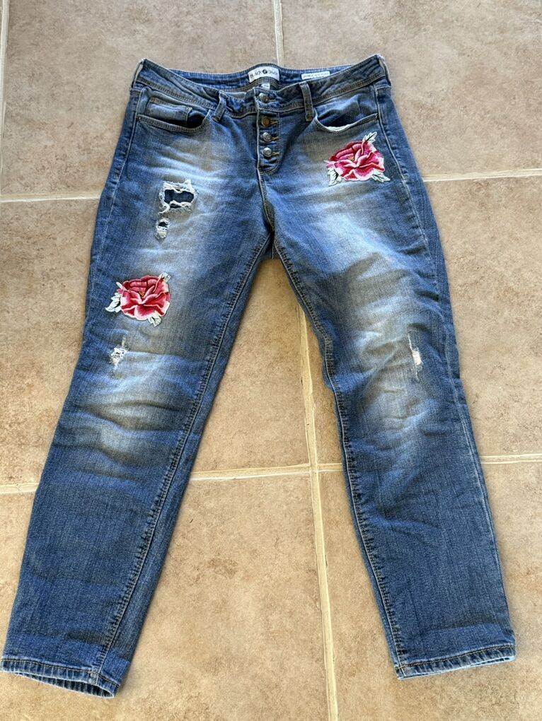 Black Daisy Jamie Relaxed Skinny Size 9/29