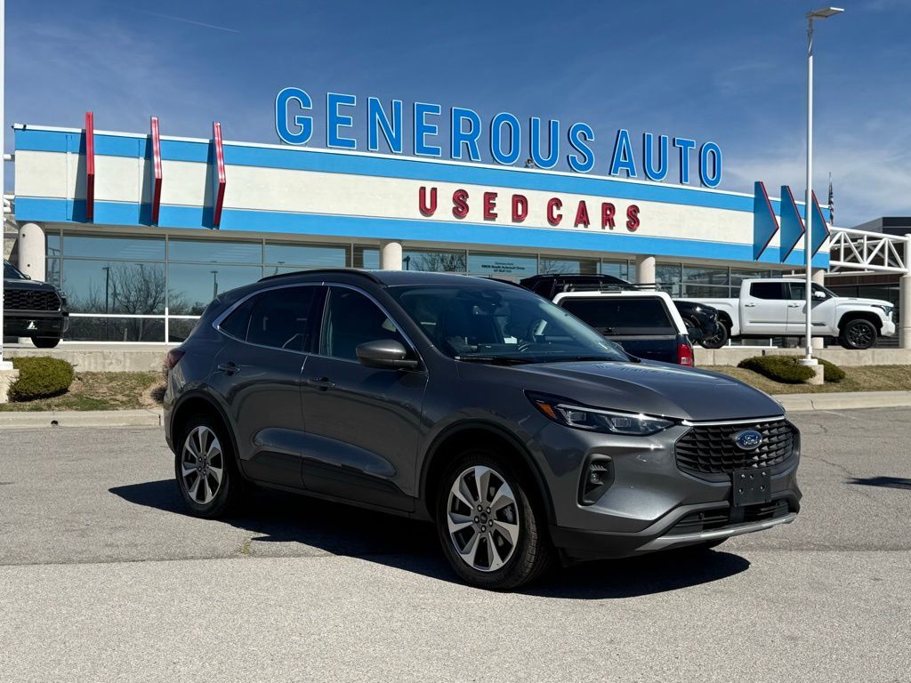 2025 Ford Escape Platinum