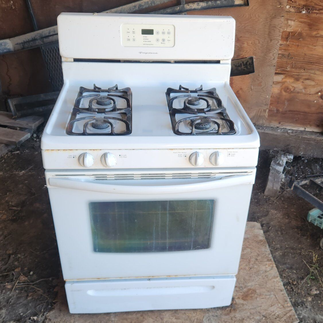 Frigidaire gas stove