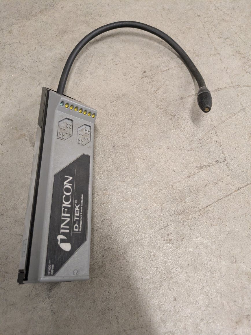 INFICON D-TEK Refrigerant Leak Detector w/ Case, Charger, Manual - HVAC Tool