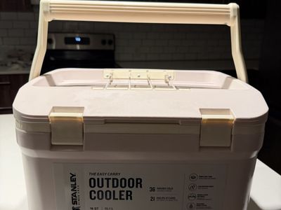 Stanley 16qt Easy-Carry Outdoor Cooler - Rose Quartz