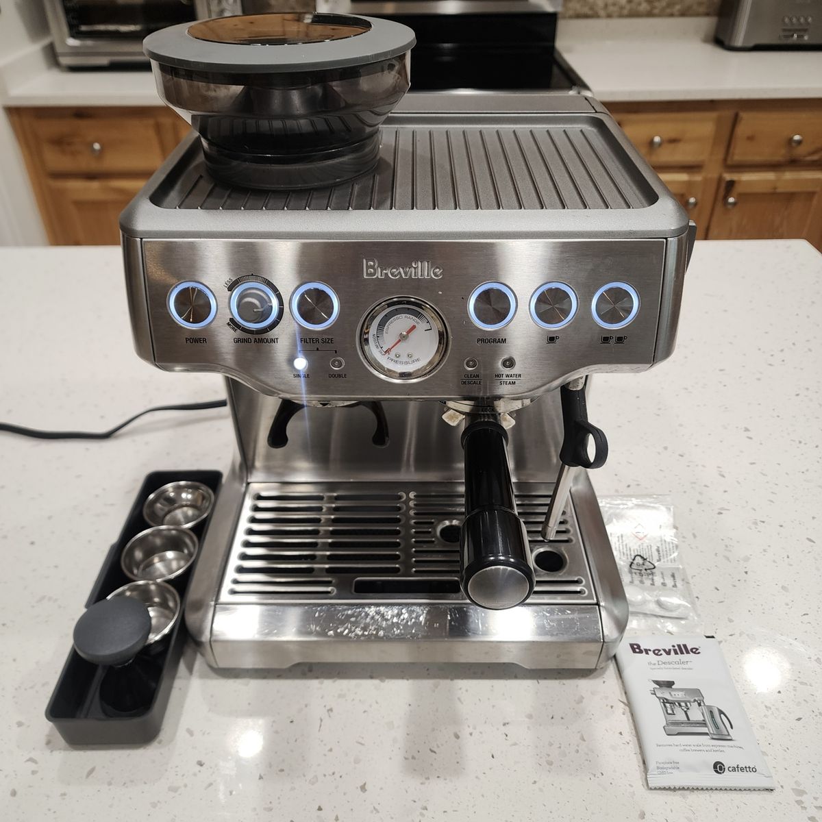 BREVILLE THE BARISTA EXPRESS ESPRESSO COFFEE MACHINE BRUSHED STAINLESS STEEL WELL MAINTAINED WORKS WELL