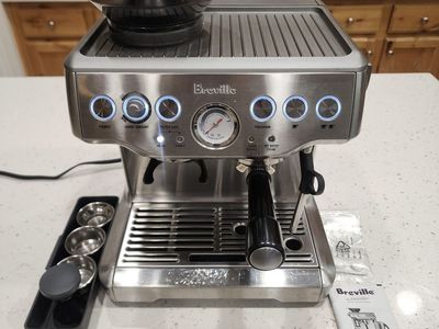 BREVILLE THE BARISTA EXPRESS ESPRESSO COFFEE MACHINE BRUSHED STAINLESS STEEL WELL MAINTAINED WORKS WELL