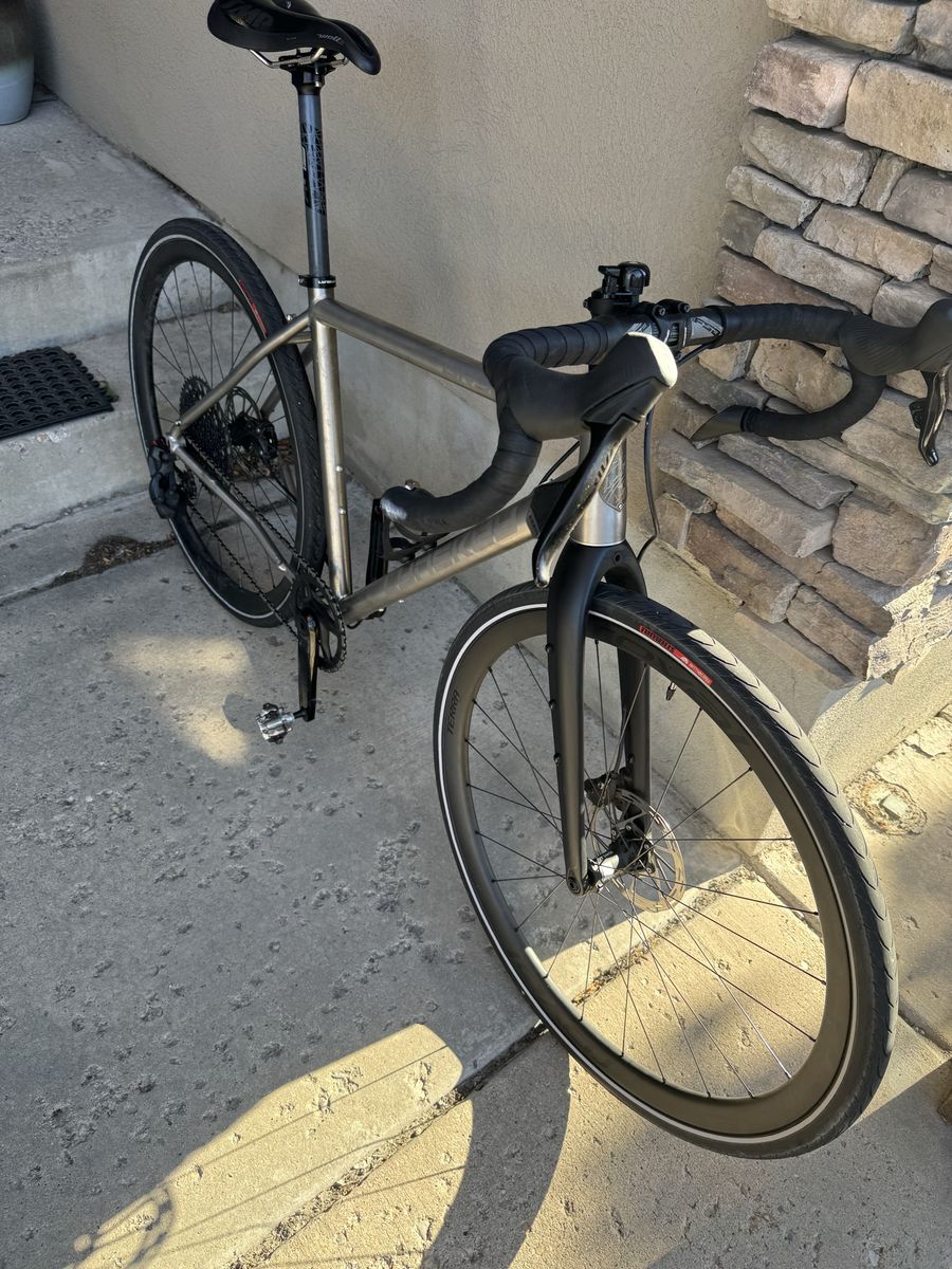 Lynskey GR 300 Titanium Gravel Bike, Roval Carbon Wheels, Size M (54-56cm)