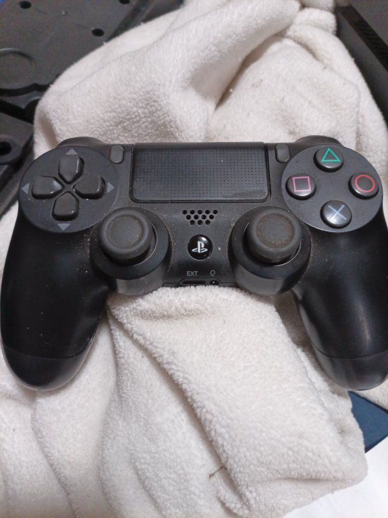 Main image 3