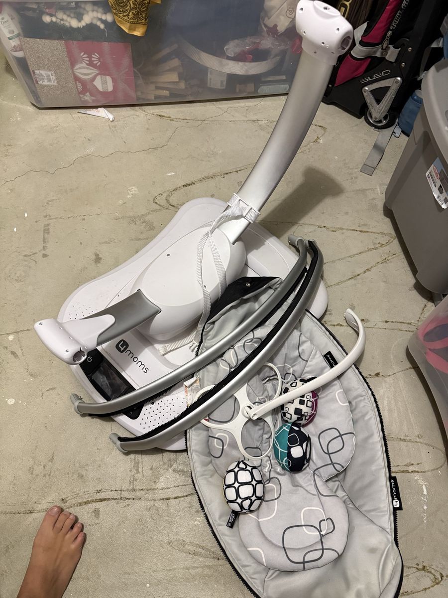 4 moms baby swing 