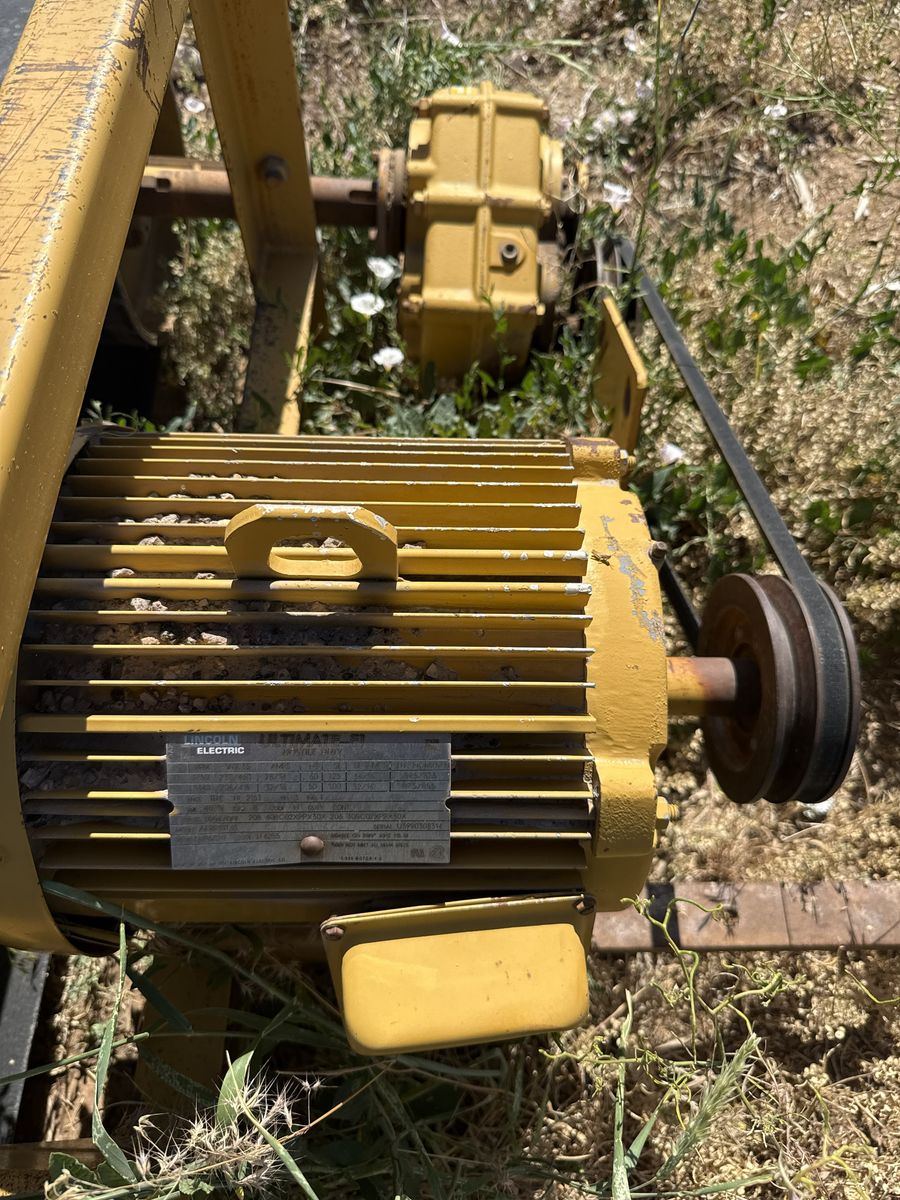 Main image 6