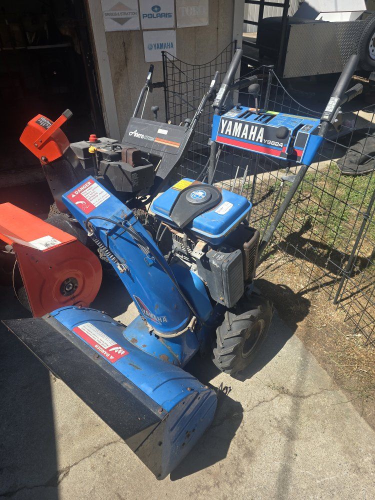 Yamaha YS624 snow blower