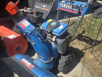 Yamaha YS624 snow blower