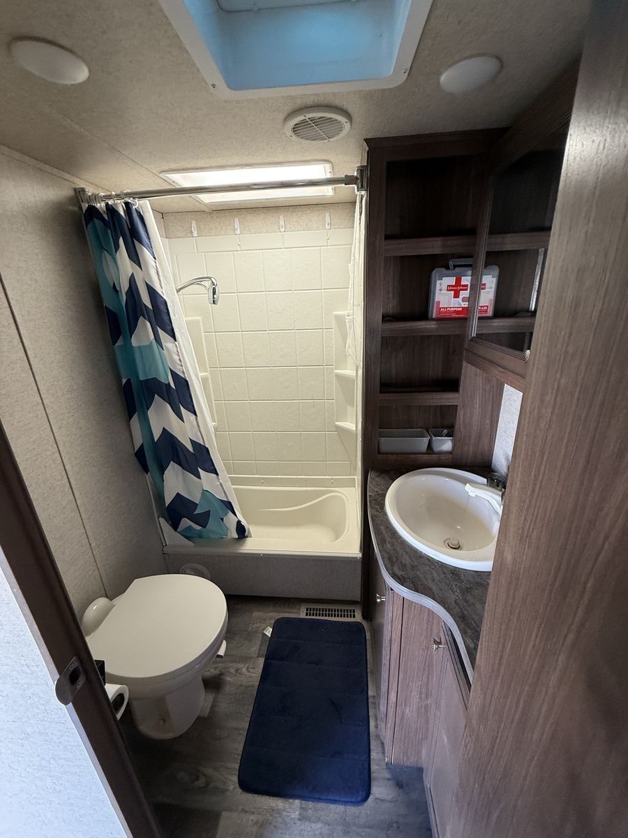 Main image 11