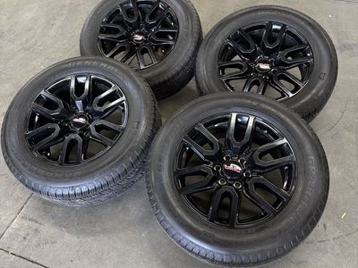 LIKE NEW 2023 Gmc 1500 OEM 20in Wheels/ 275/60/20