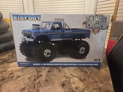 Green light Kings Of Crunch 1:18 Scale