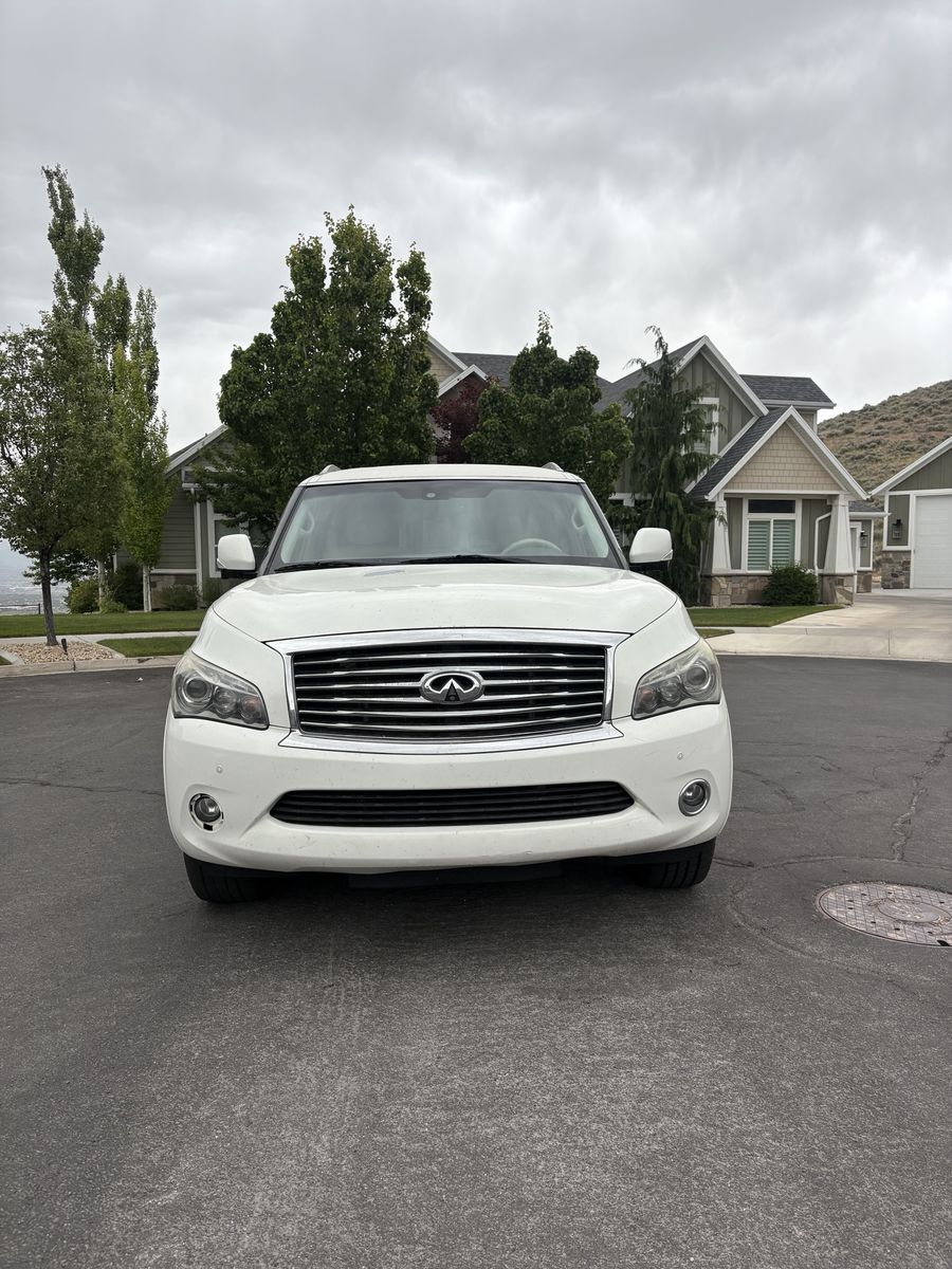 2011 Infiniti QX56 Base
