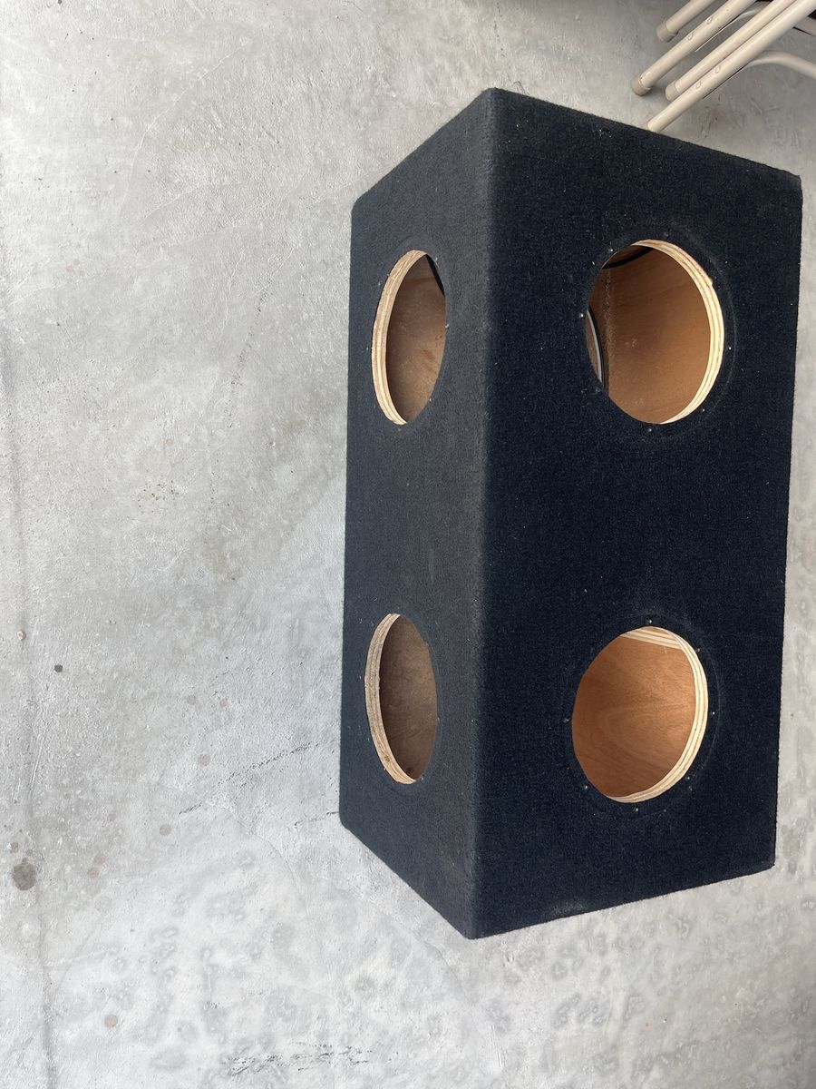 Dual Speaker Enclosure Box, Unloaded, Black Carpeted, 8” subwoofer box it can hold up to four subwoofers