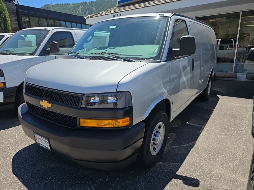 2026 Chevrolet Express 2500 