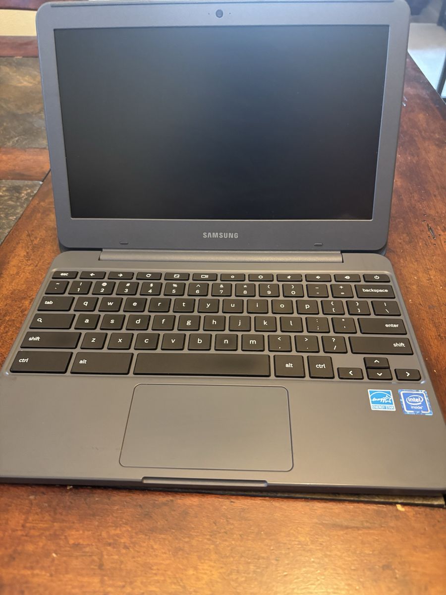 Samsung XE303C12 11.6" Chromebook, Intel Celeron, 2GB RAM, 16GB eMMC, Grey