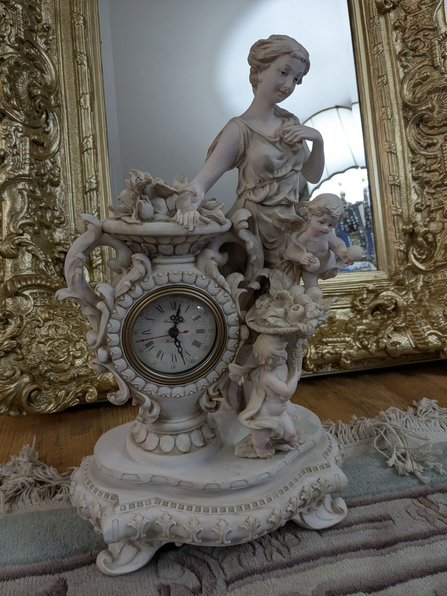 12x18x8" Putty figurine clock