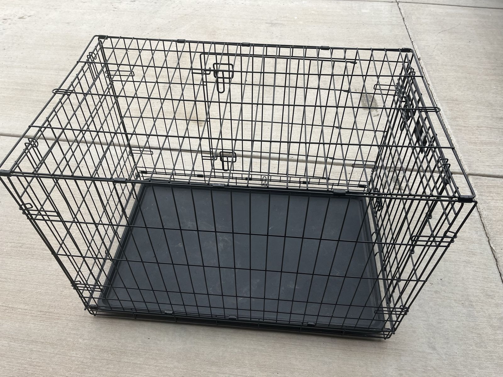 Black Wire Metal Pet Crate Dog Kennel with Removable Plastic Tray