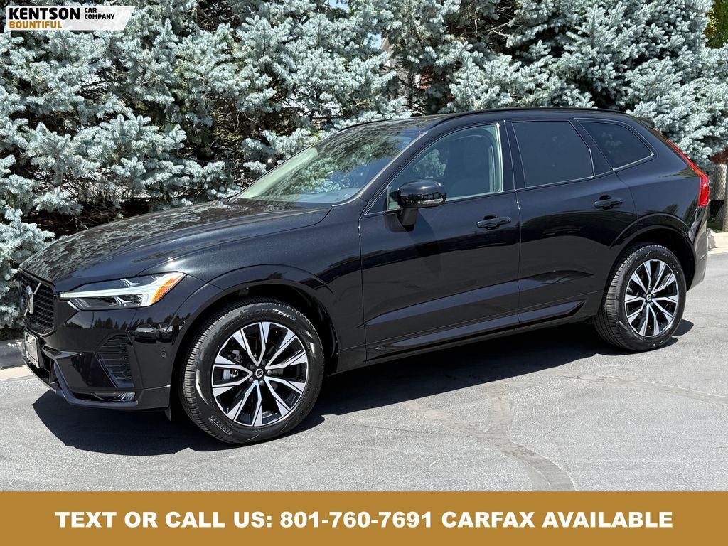 2025 Volvo XC60 B5 Plus Dark Theme