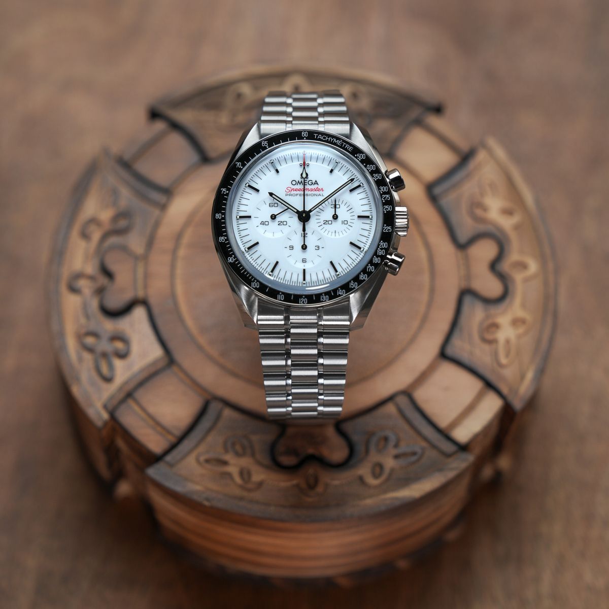 2025 White Omega Speedmaster Professional  310.30.42.50.04.001