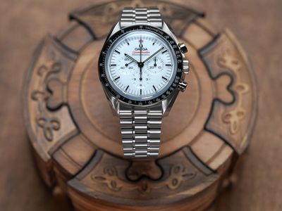 2025 White Omega Speedmaster Professional 310.30.42.50.04.001