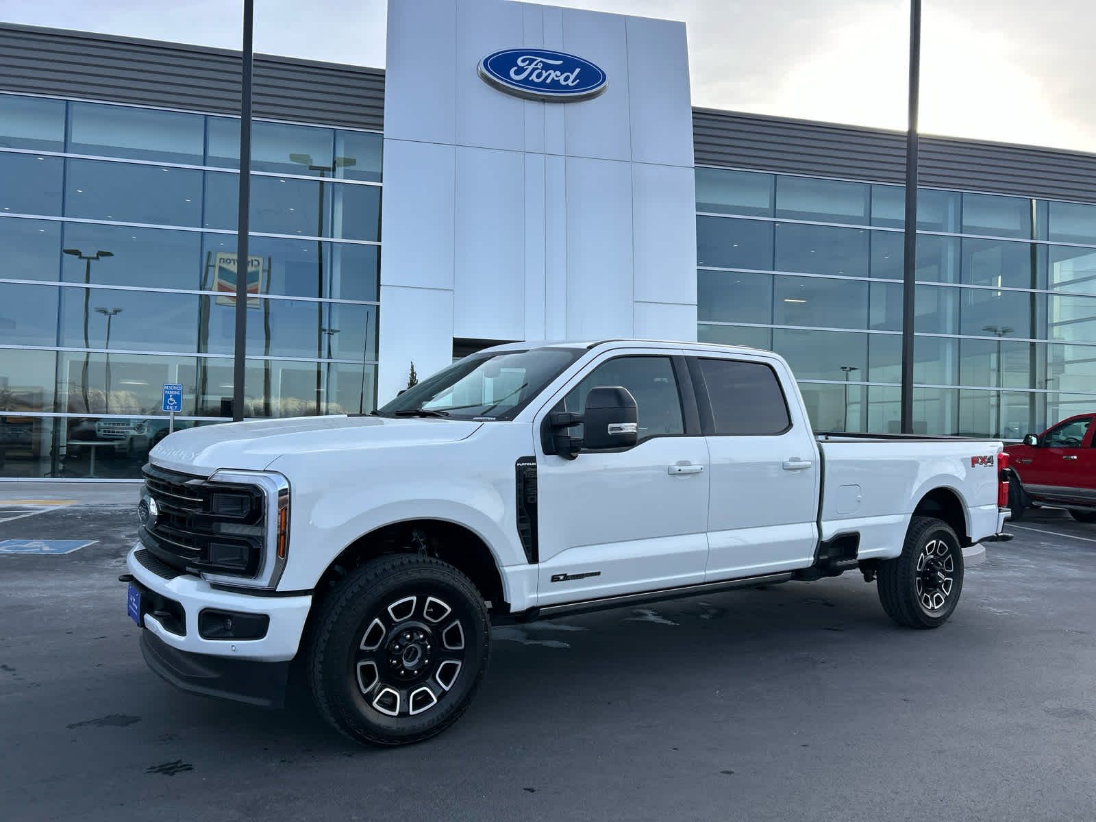 2025 Ford F-350 Super Duty Platinum