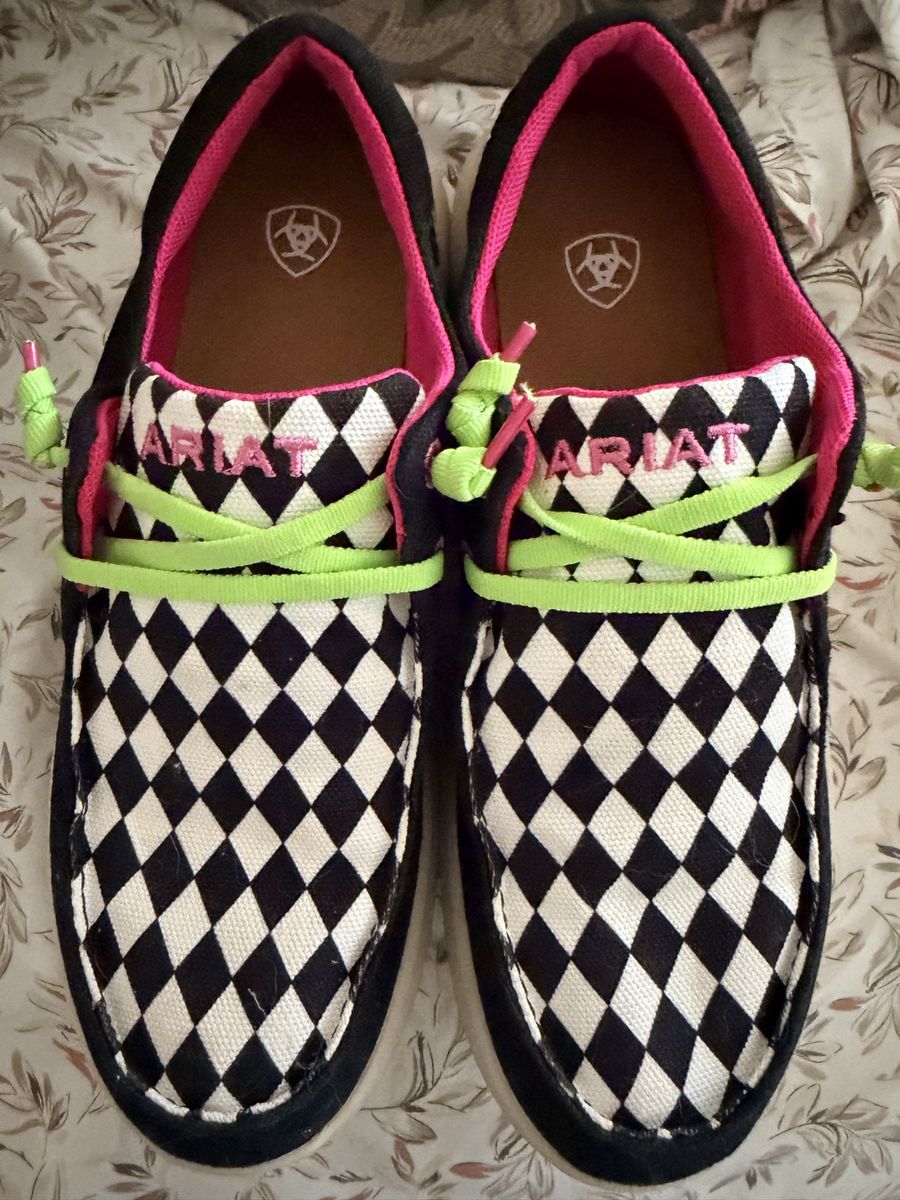 New. ARIAT Women's Cruiser Black & White Diamond Print Loafers with Neon Accents Size 8