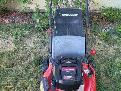 Troy-Bilt TB200 159cc 21" Rear Wheel Drive Self-Propelled Gas Lawn Mower with Bagger