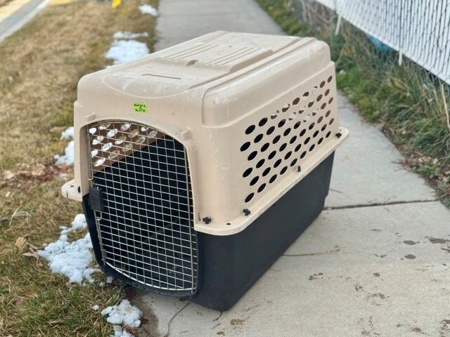Dog kennel carrier 36"L Large