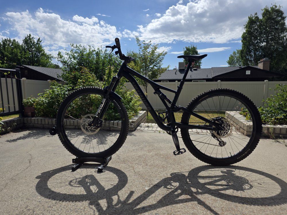 2021 Specialized Stumpjumper Aluminum size  S4.