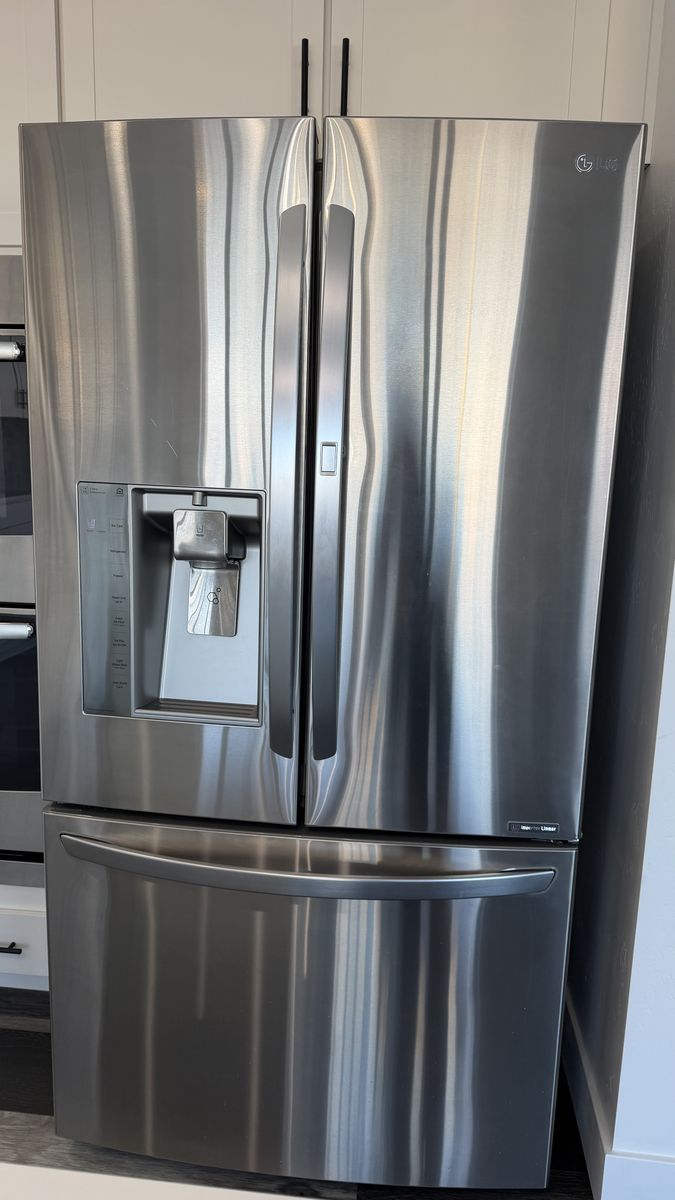 LG Refrigerator (Excellent Condition)