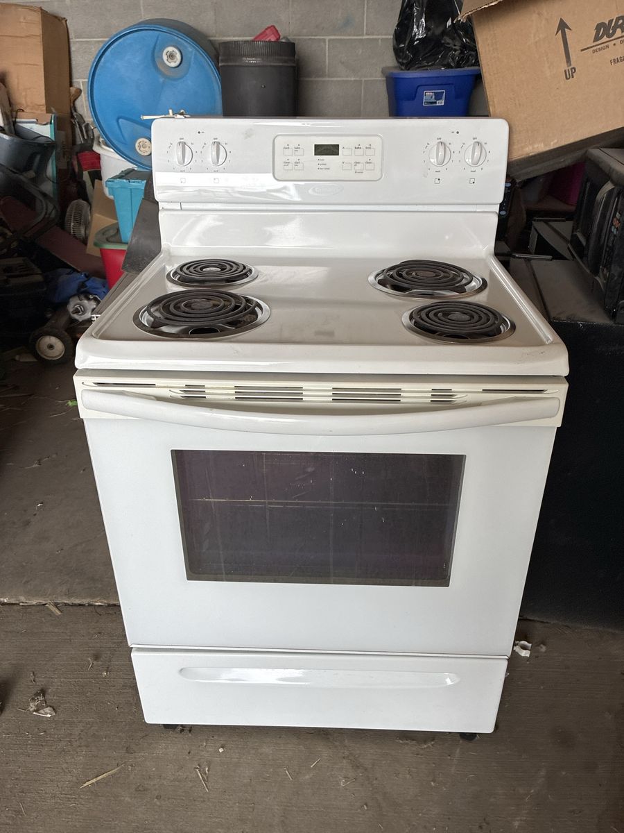 Crosley Electric Range White Freestanding 4-Burner Coil Top Stove Oven