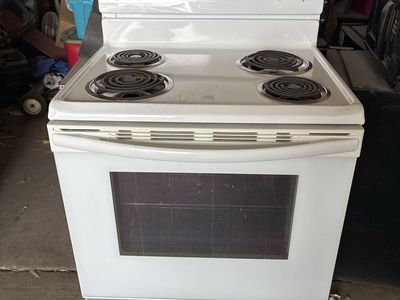 Crosley Electric Range White Freestanding 4-Burner Coil Top Stove Oven