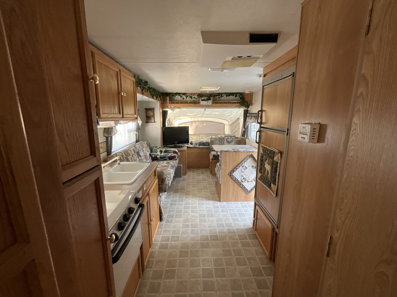Main image 6