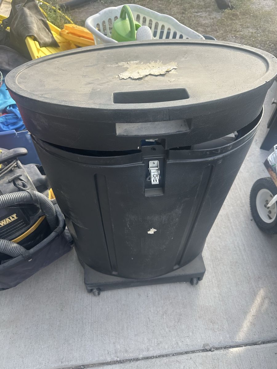 2 each 10' Echo Display Trade Show Booth Hard Rolling Case