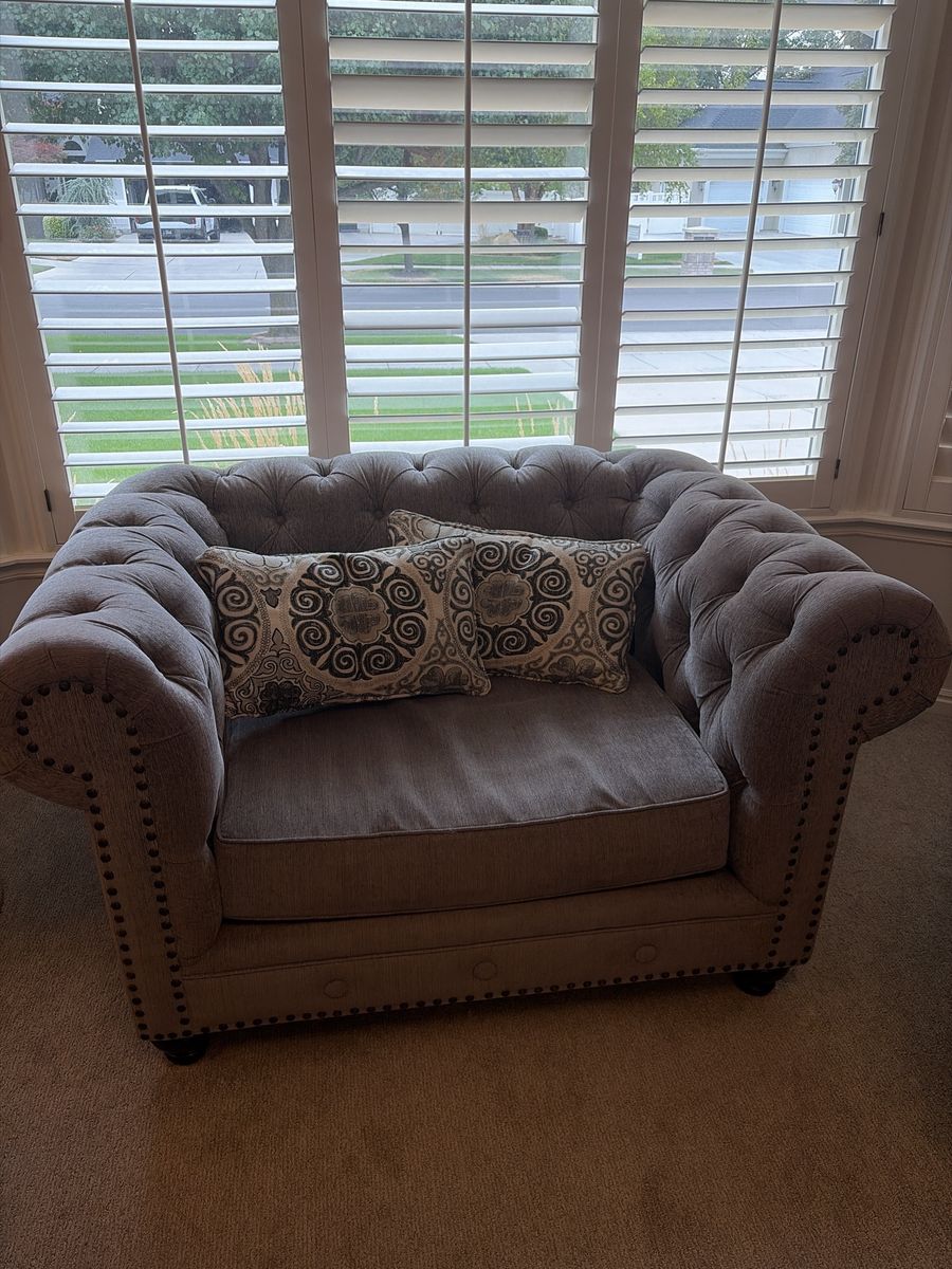 Gray Tufted Fabric Chesterfield Armchair / Chair and a Half with Accent Pillows