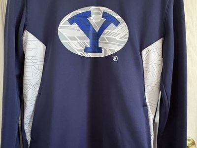 BYU Cougars Navy Blue & White Pullover Hoodie Boys Size Large (Y Logo)