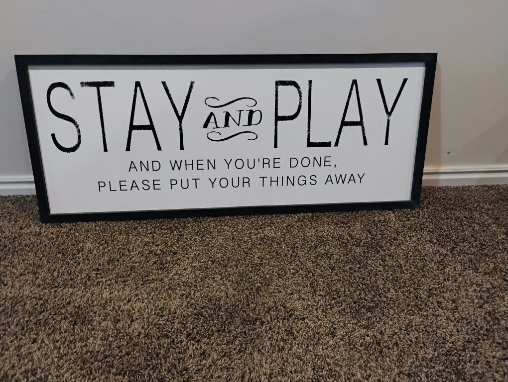Stay and Play wall decor