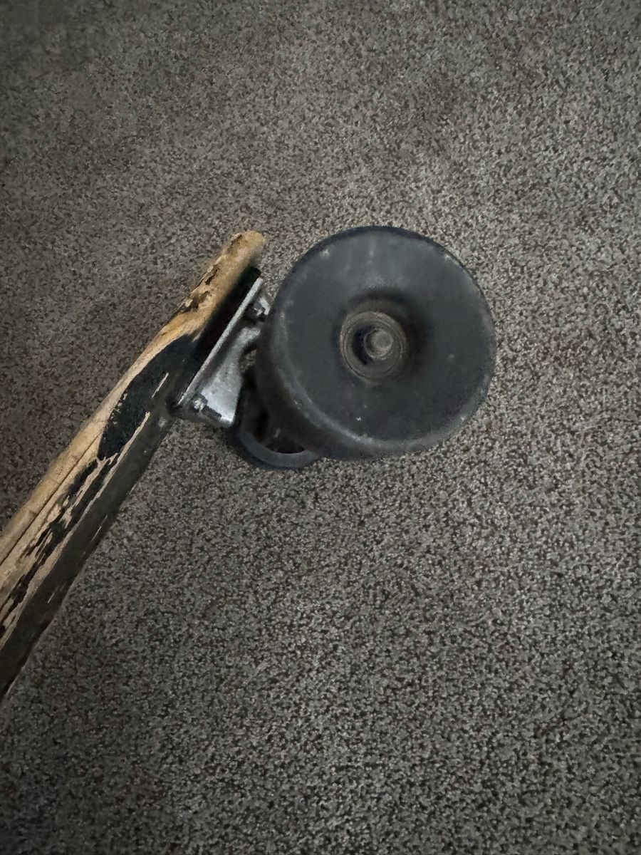 Main image 6