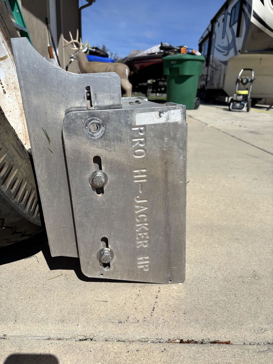 TH Marine Jack Plate