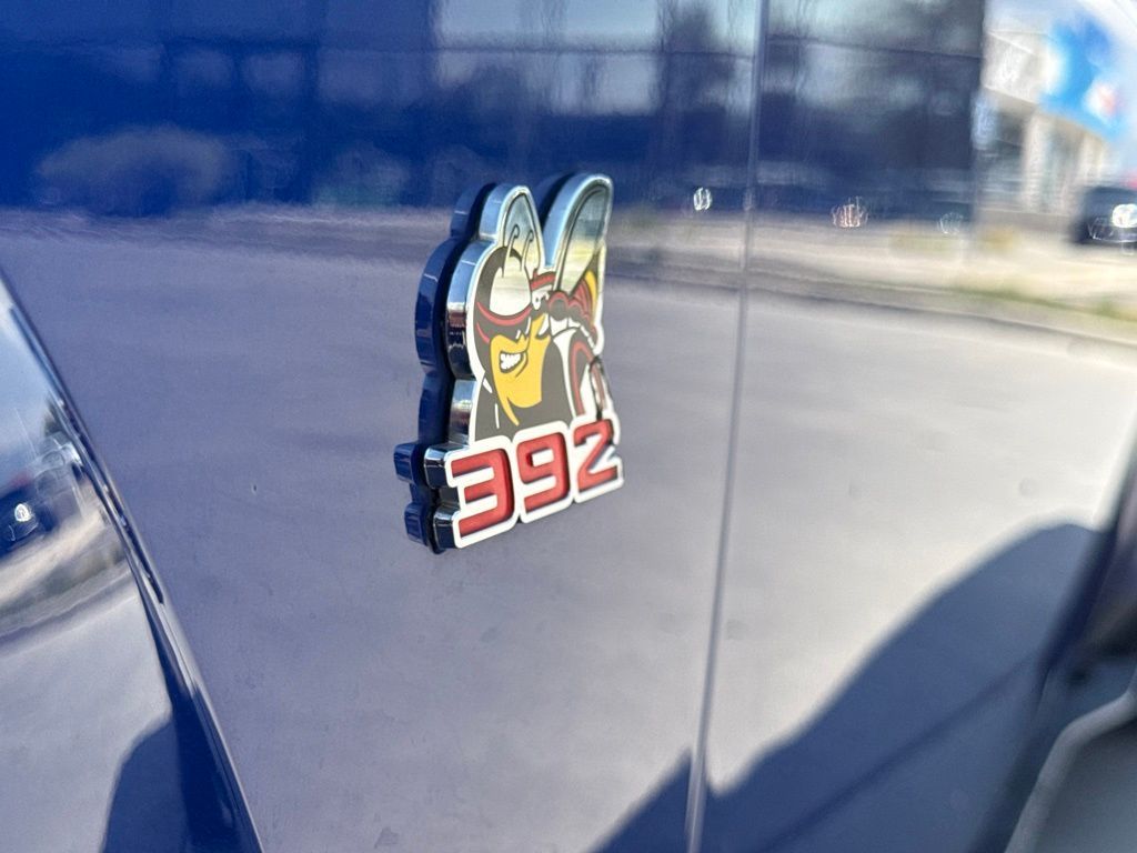 Main image 30