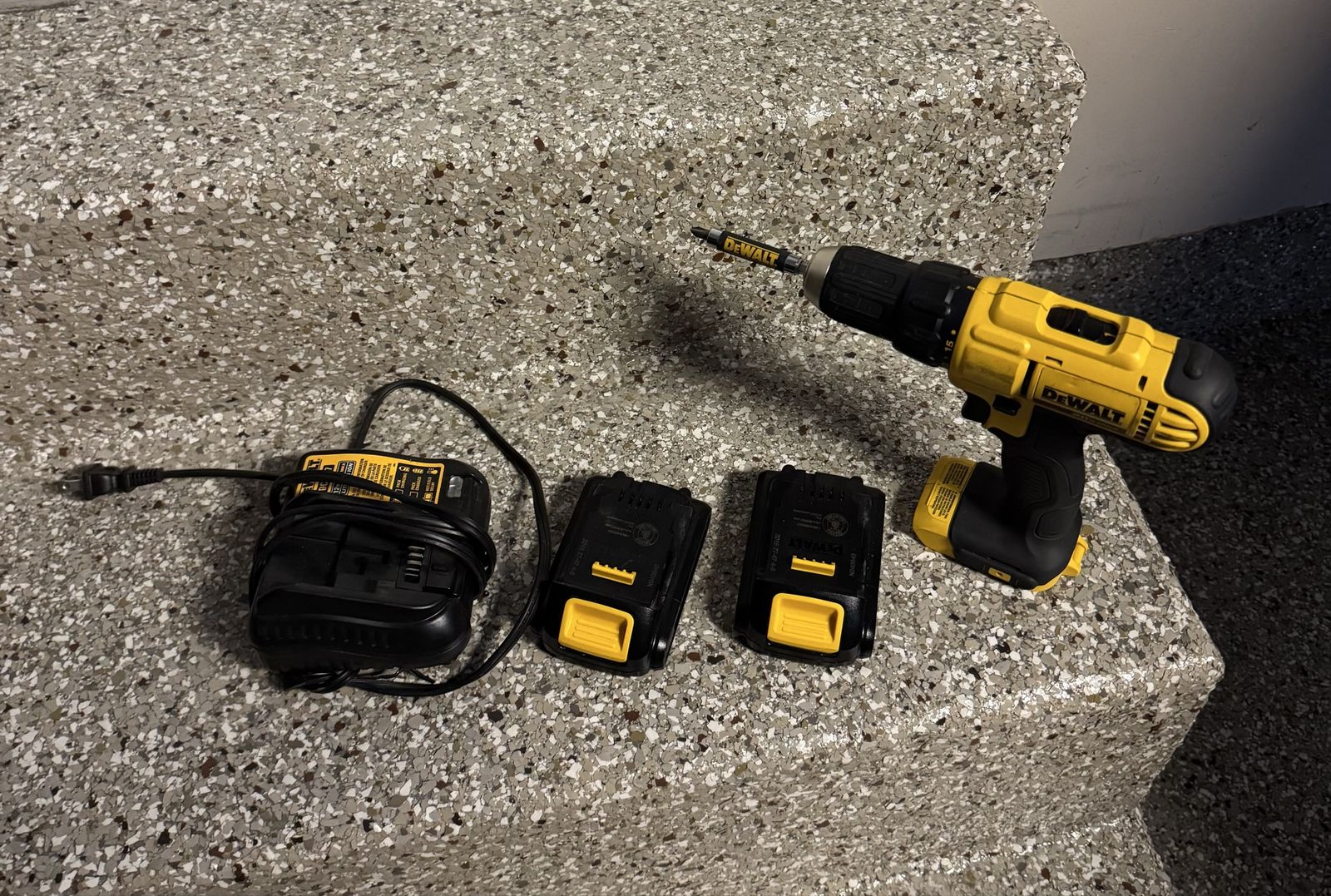 Dewalt 20V Max Cordless Drill Kit with Charger and Two Batteries