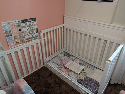 Dream on Me Reign 5-in-1 Crib to Full-size Bed