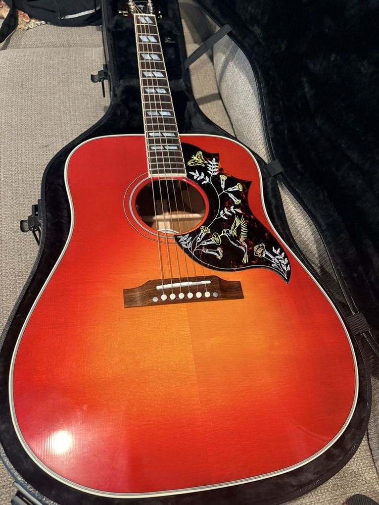 Gibson Hummingbird