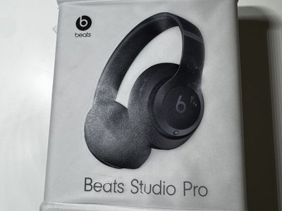 Beats Studio Pro Wireless Over-Ear Noise-Cancelling Headphones with Cables & Case - New