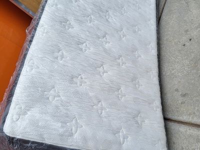 **Twin*** 12" InnerSpring Memory Foam Mattress